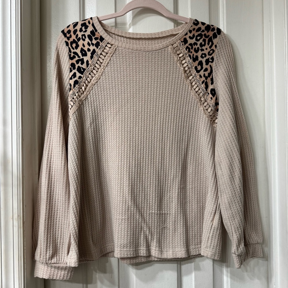 SHEIN Beige Sweatshirt with Leopard Print Accents